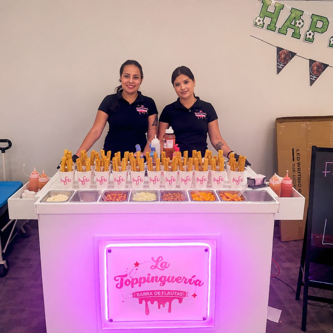 Flautas para eventos en CDMX servidas recién fritas